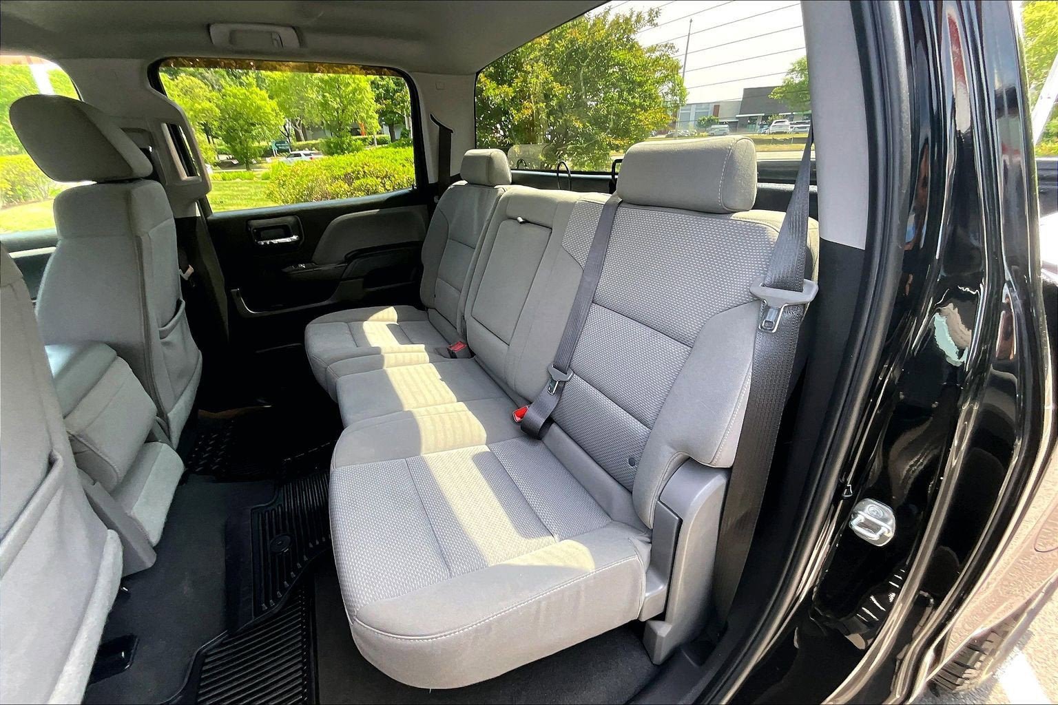 Used 2018 Chevrolet Silverado 1500 Custom w/ Custom Value Package AWD/4WD image 22