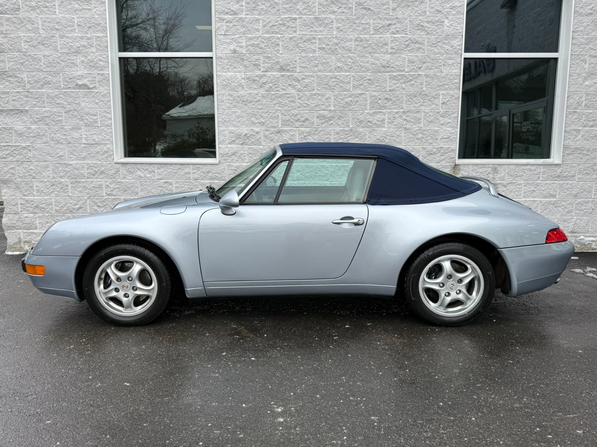 Used 1995 Porsche 911 Carrera image 7