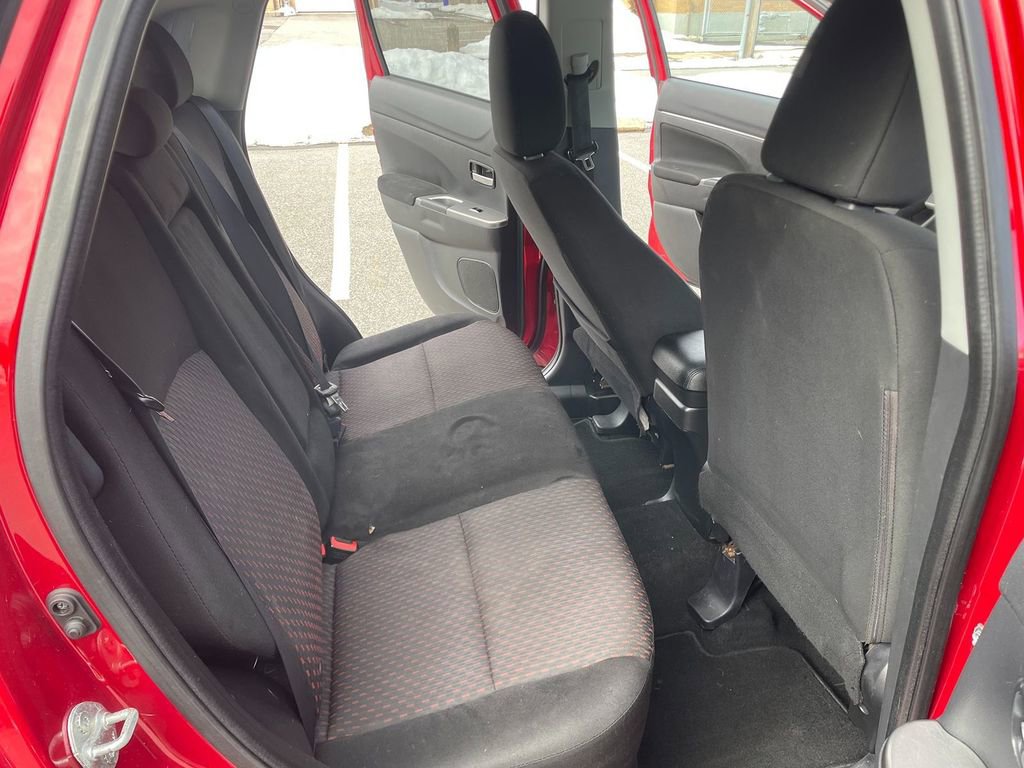 Used 2019 Mitsubishi Outlander Sport ES image 24