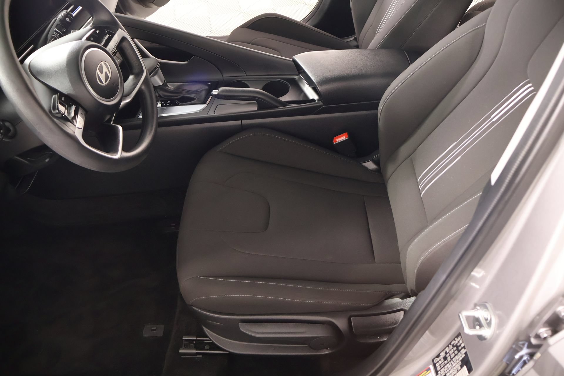 Used 2024 Hyundai Elantra SEL FWD image 10