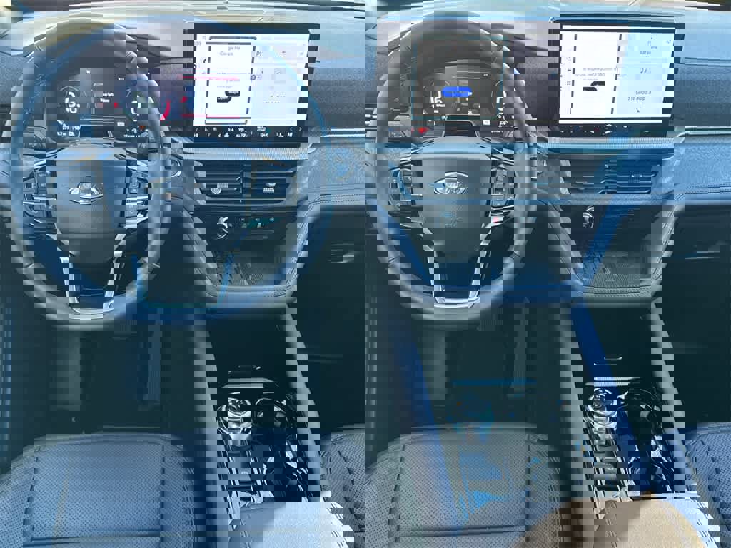 Used 2025 Ford Explorer Platinum w/ Ultimate Package image 22