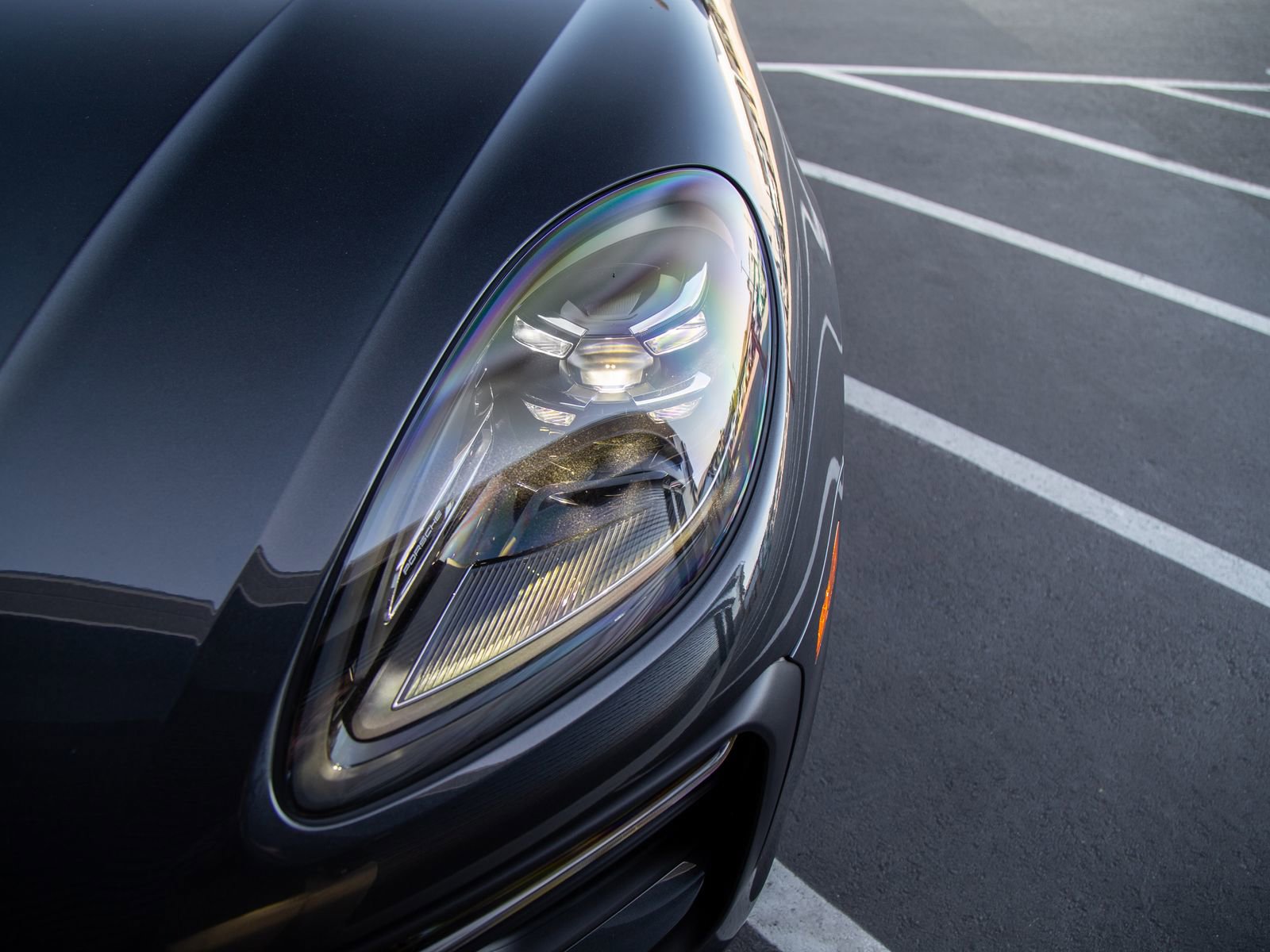 Certified 2024 Porsche Macan AWD/4WD image 12