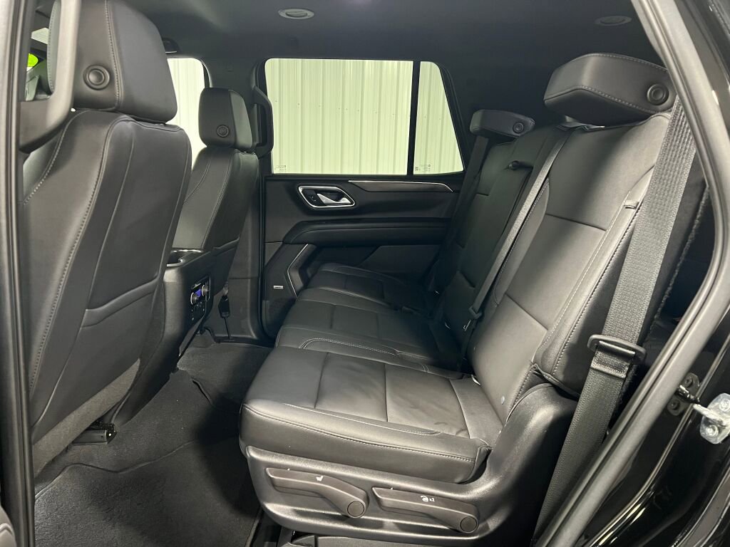 Used 2022 Chevrolet Tahoe LT w/ Luxury Package image 6