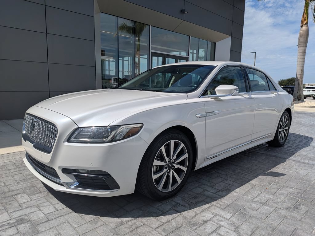 Used 2019 Lincoln Continental Premiere FWD image 2