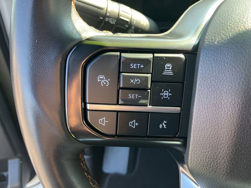 Used 2023 Ford Expedition Platinum image 17