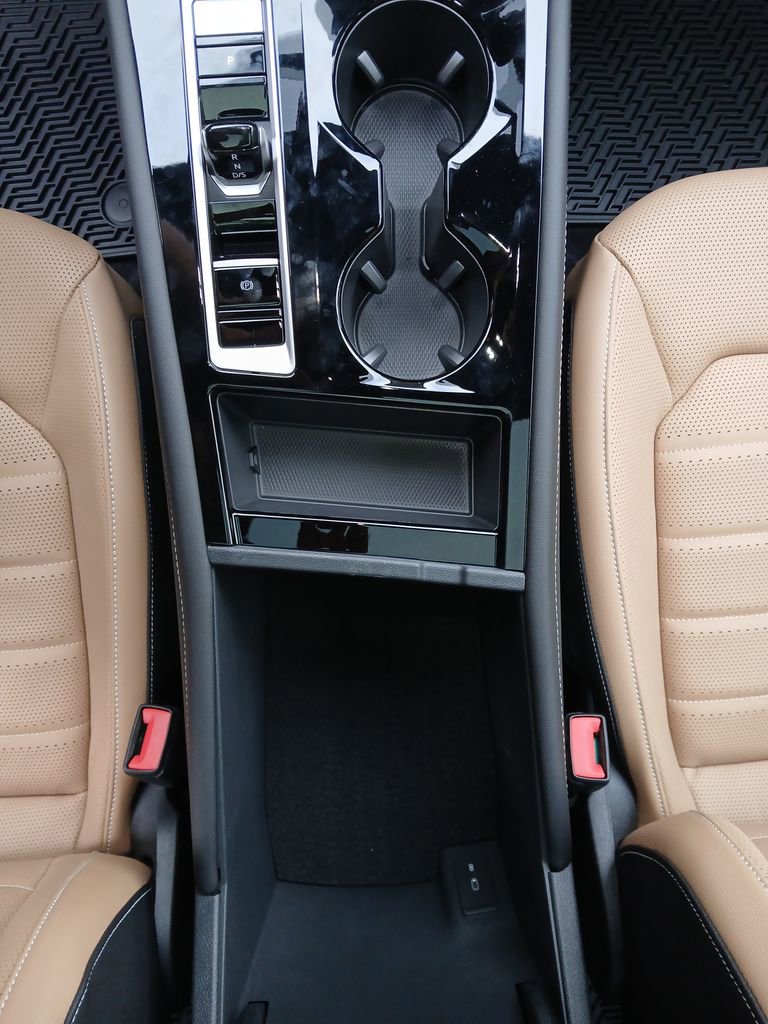 New 2026 Volkswagen Atlas Cross Sport SEL R-Line image 26