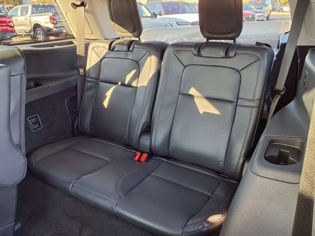 New 2025 Lincoln Aviator Reserve w/ Equipment Group 201A image 9