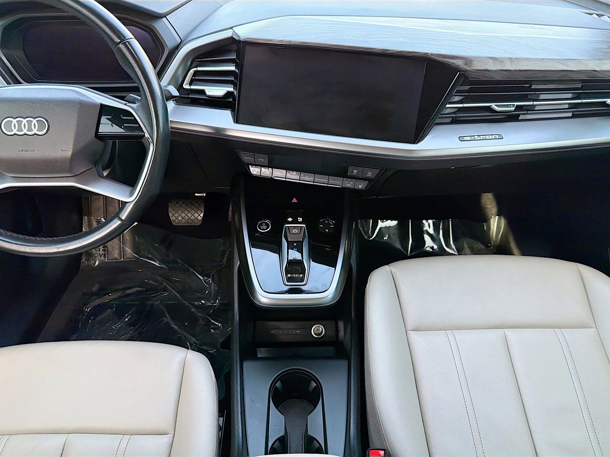 Used 2023 Audi Q4 e-tron Premium Plus image 18