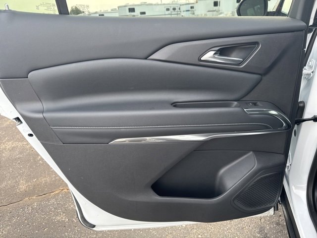 Used 2025 Chevrolet Traverse LT image 21