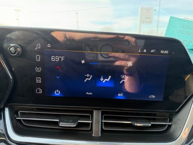 Used 2025 Chevrolet Trax ACTIV w/ Driver Confidence Package image 19