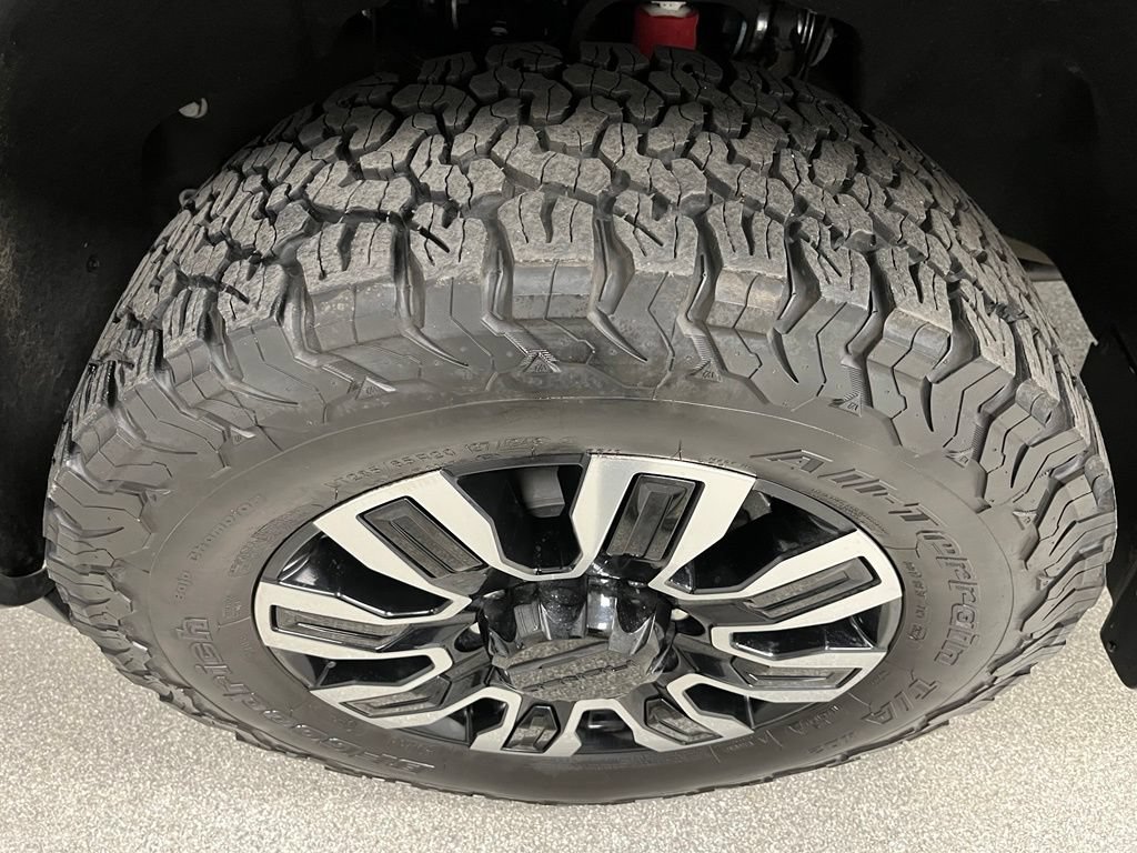 Used 2024 GMC Sierra 3500 Denali Ultimate AWD/4WD image 15