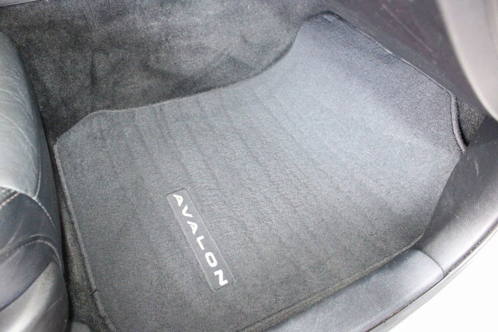 Used 2017 Toyota Avalon XLE image 41