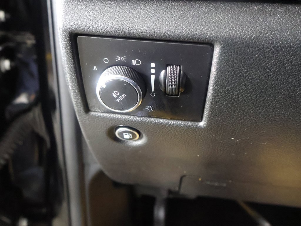 Used 2021 Jeep Grand Cherokee Summit image 40