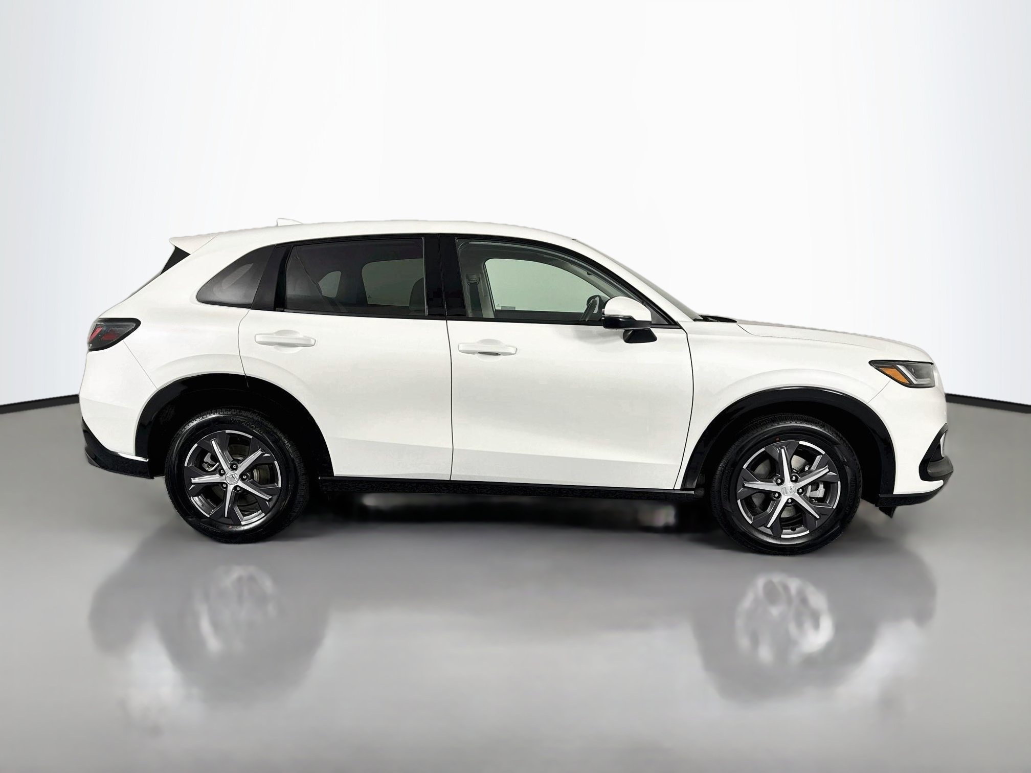 Certified 2023 Honda HR-V EX-L image 4
