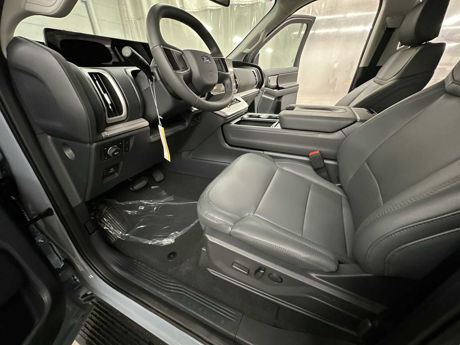 New 2026 Ford Expedition Active AWD/4WD image 14