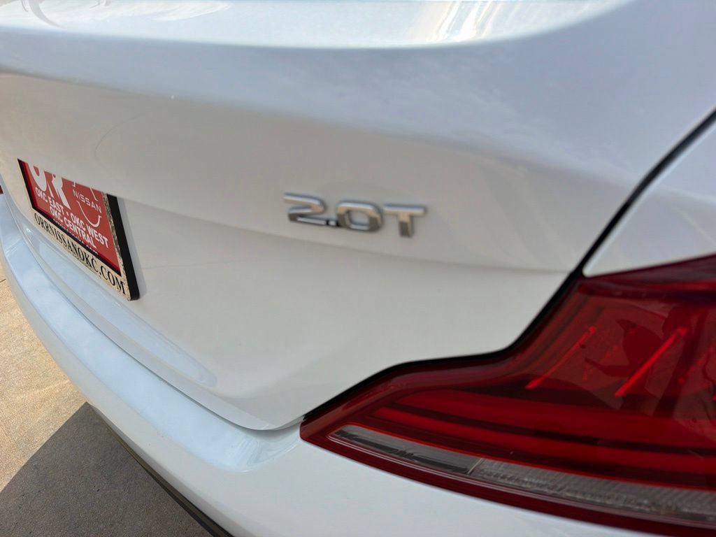 Used 2021 Genesis G70 2.0T RWD image 11