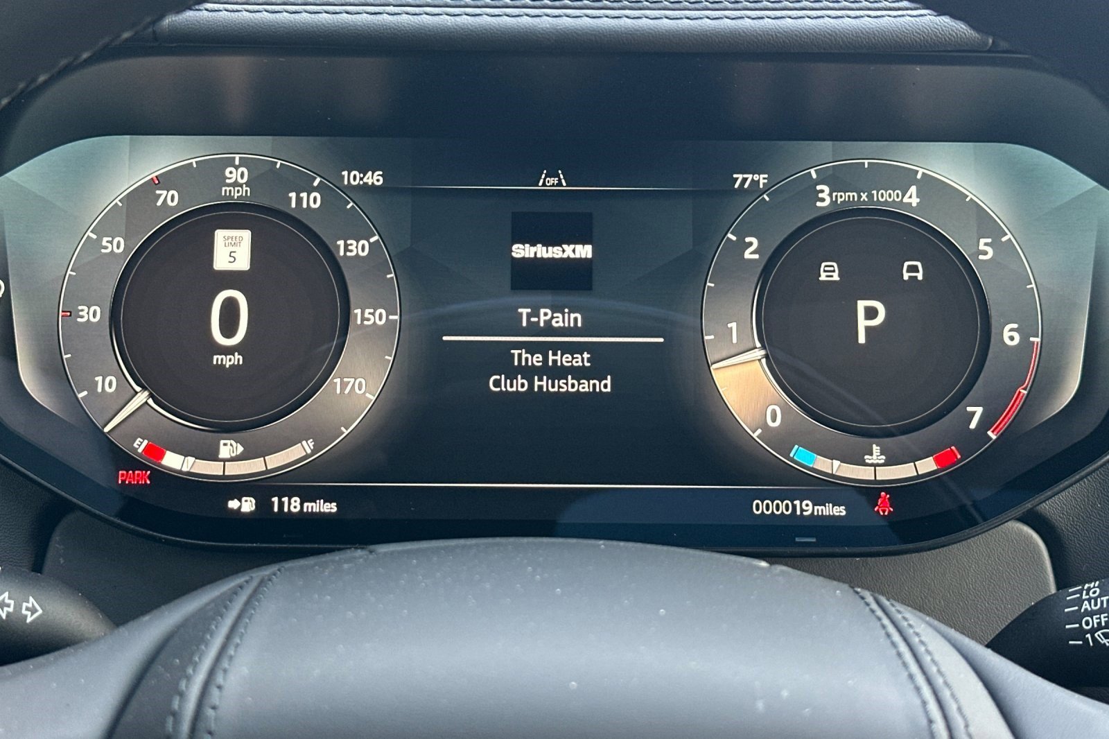 New 2026 Land Rover Range Rover Long Wheelbase SE image 18