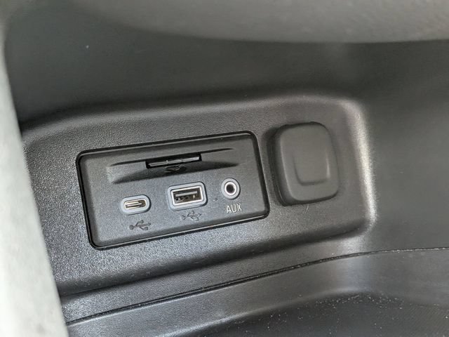 Used 2022 Chevrolet Equinox LT FWD image 22