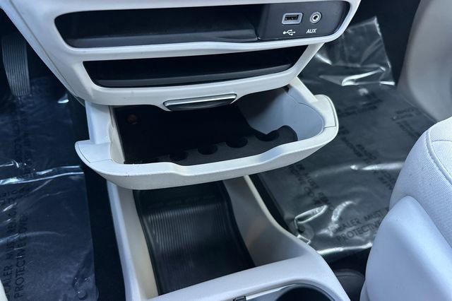 Used 2018 Chrysler Pacifica Touring Plus image 40