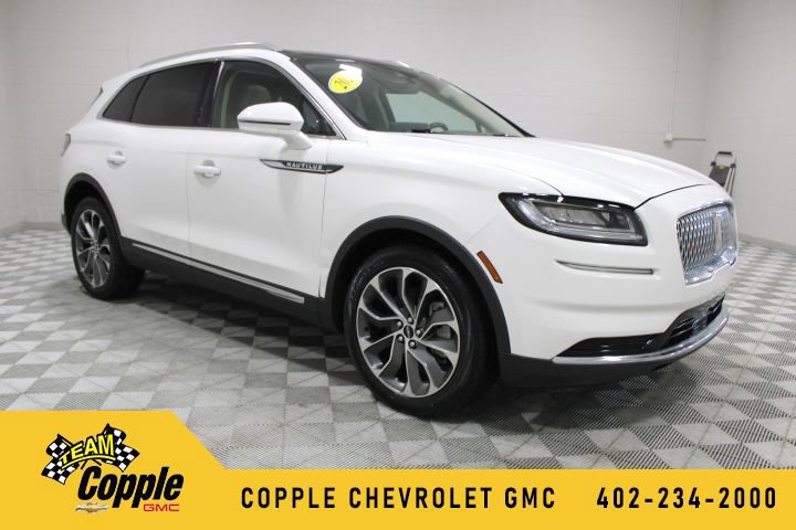 Used 2022 Lincoln Nautilus Reserve AWD/4WD image 1