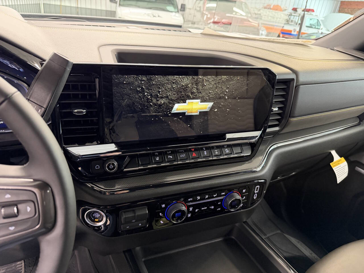 Used 2025 Chevrolet Silverado 2500 ZR2 w/ Technology Package image 41