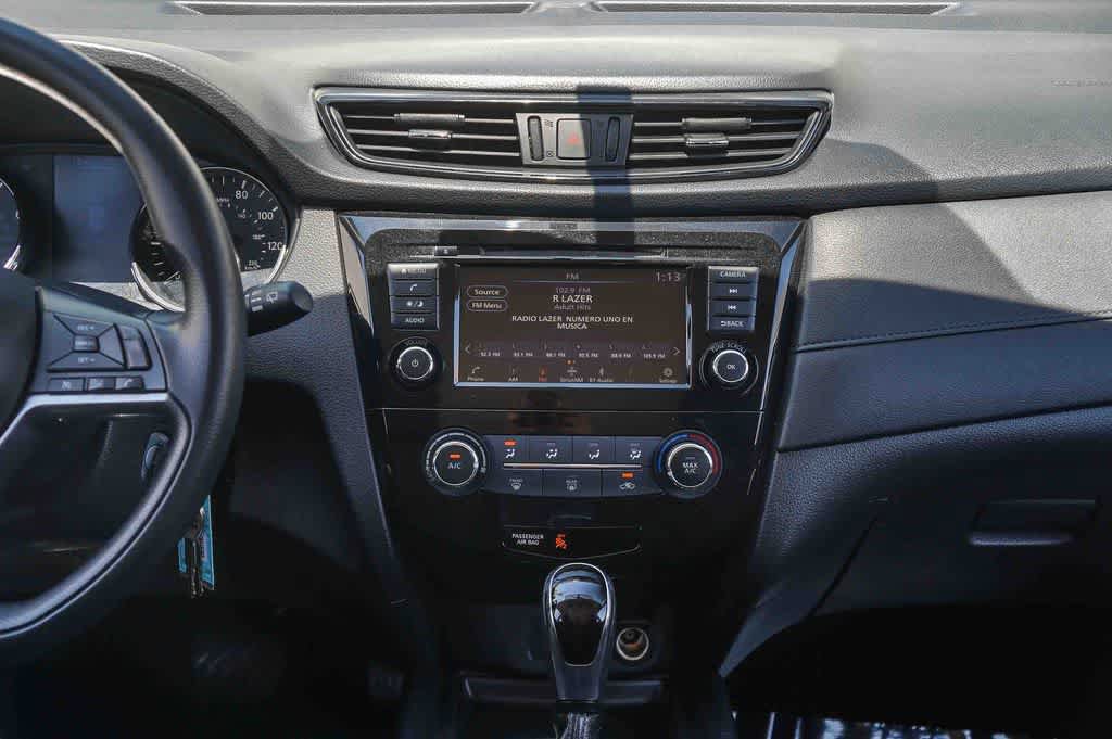 Used 2018 Nissan Rogue S AWD/4WD image 13