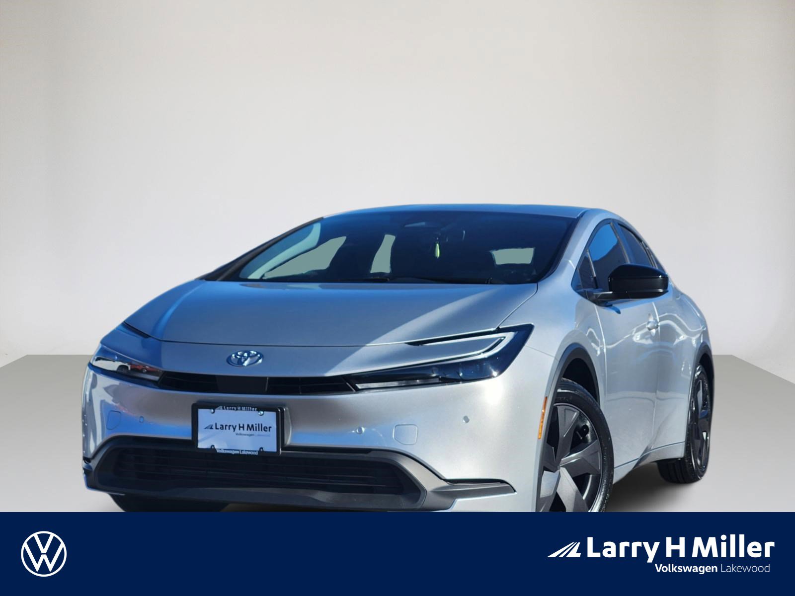 Used 2023 Toyota Prius LE