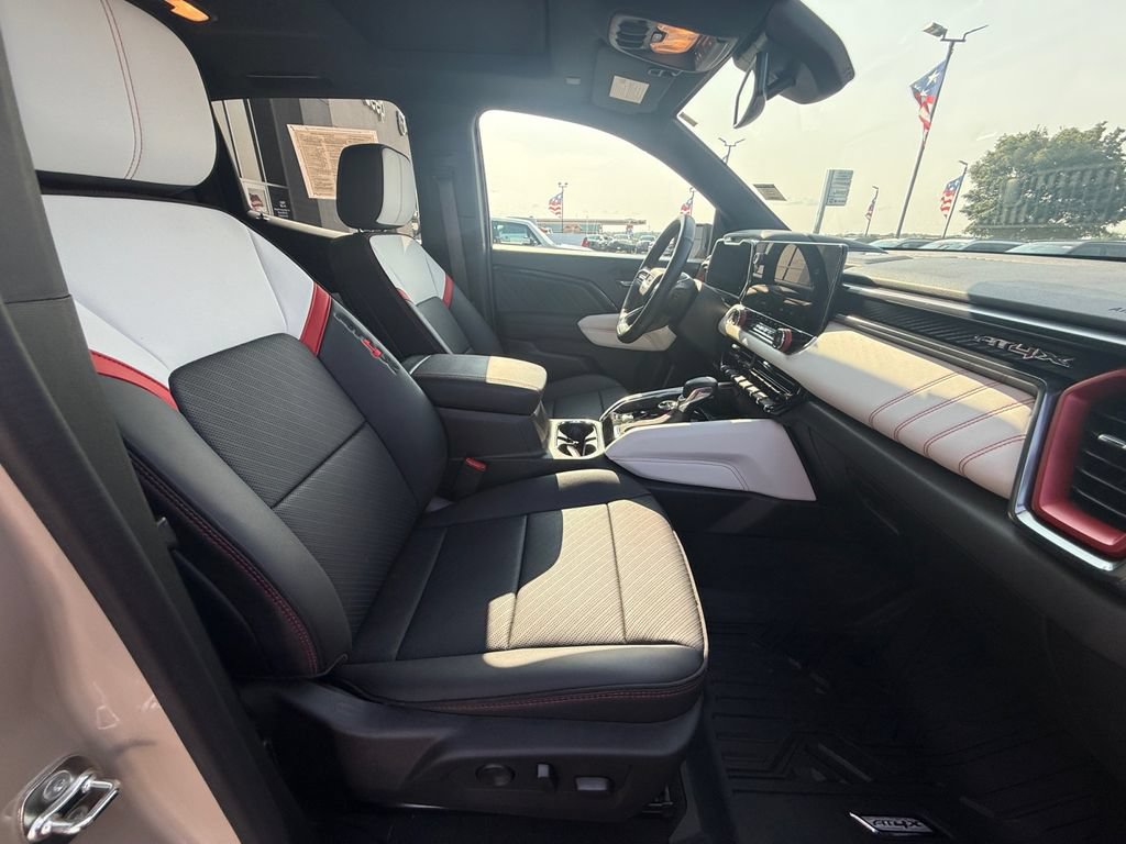 Used 2024 GMC Canyon AT4X AWD/4WD image 43