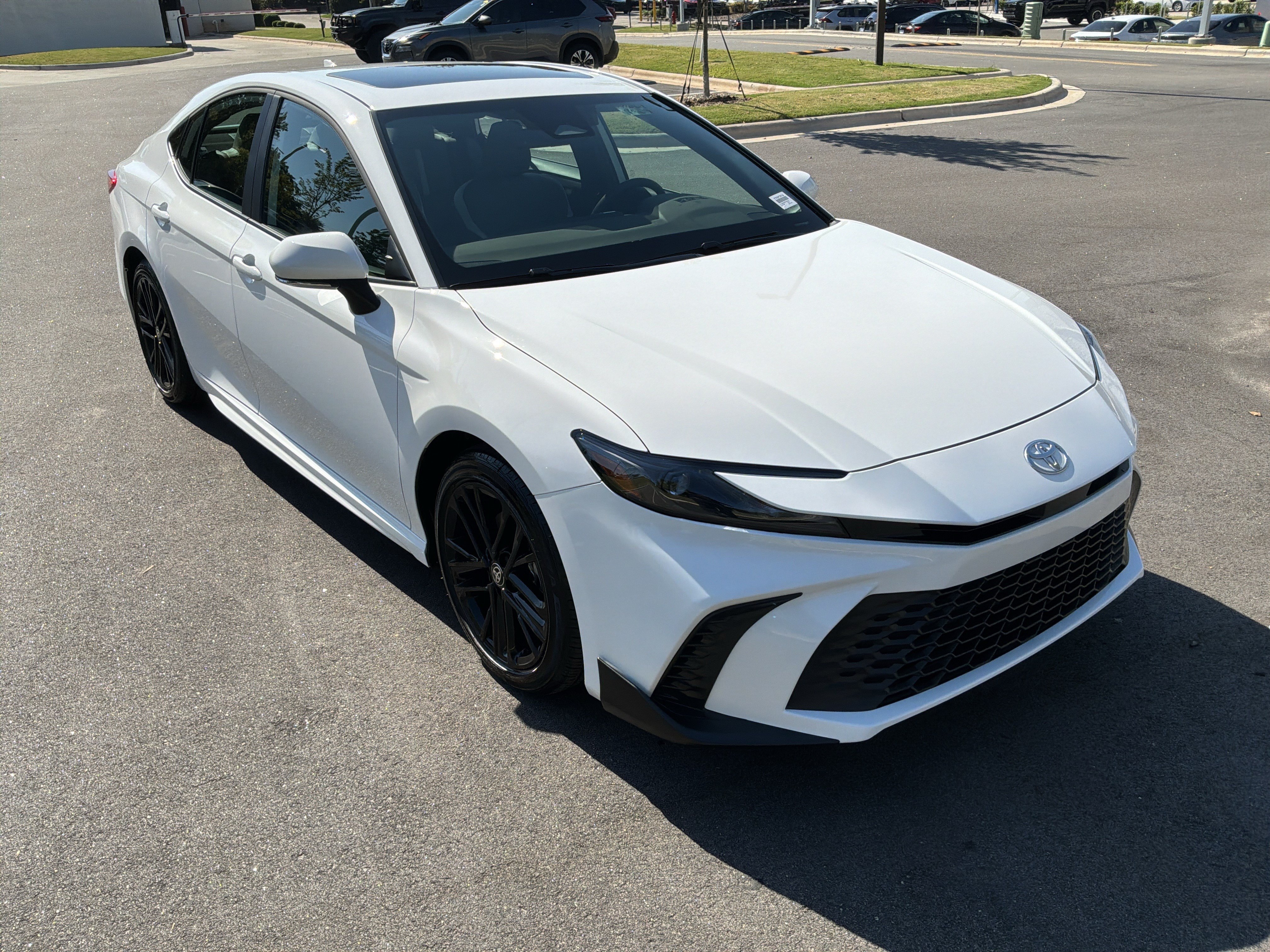Used 2026 Toyota Camry SE w/ Multimedia Upgrade Package FWD image 2