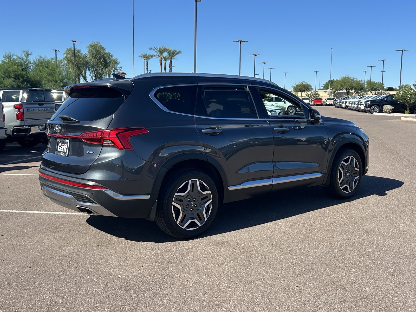 Used 2023 Hyundai Santa Fe Limited FWD image 5