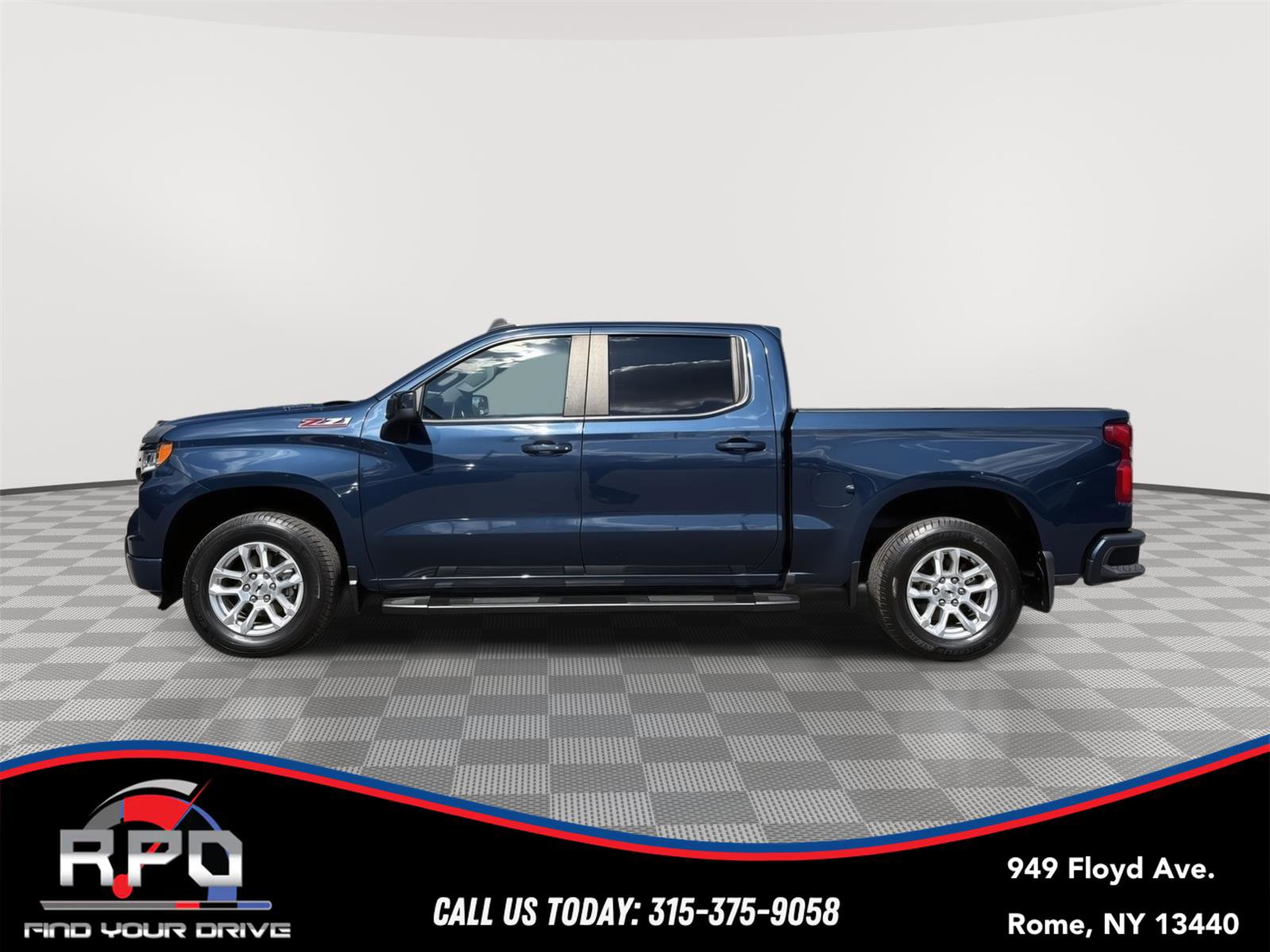 Used 2022 Chevrolet Silverado 1500 RST image 2