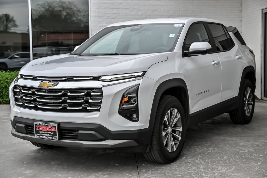 Used 2025 Chevrolet Equinox LT w/ Safety and Technology Package AWD/4WD image 6
