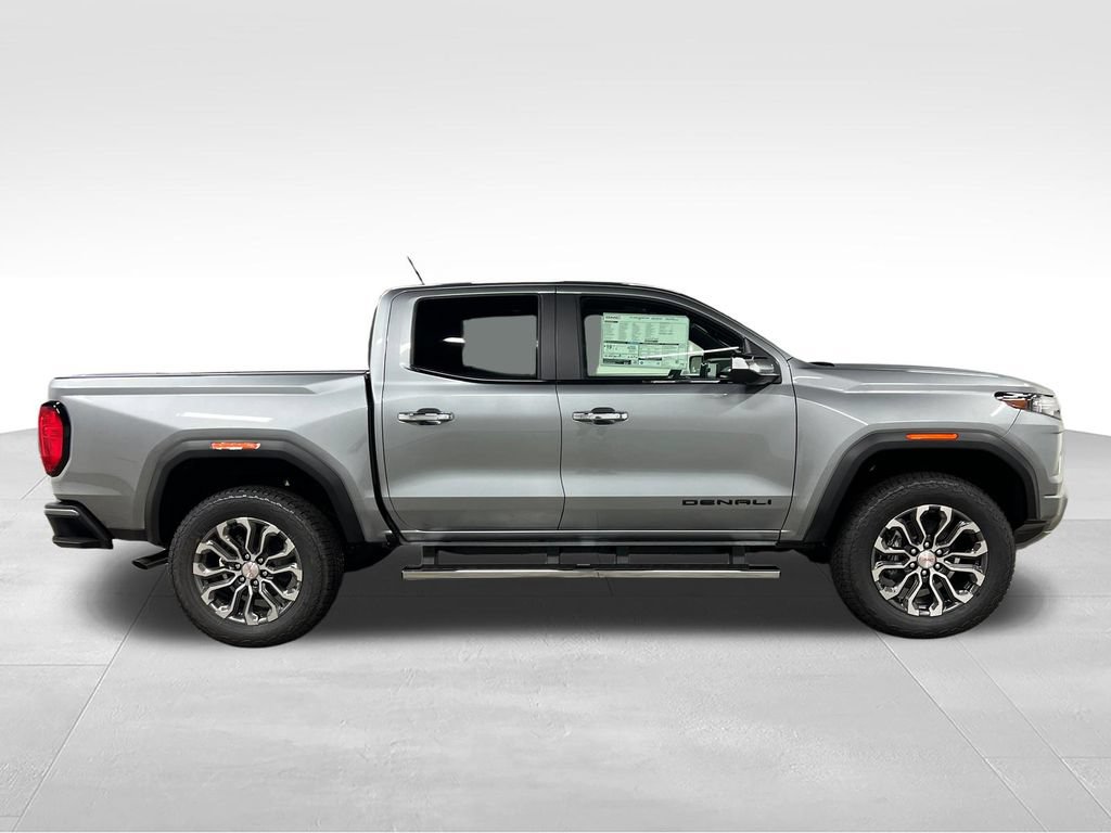 New 2026 GMC Canyon Denali w/ LPO, Black Badging Package AWD/4WD image 6