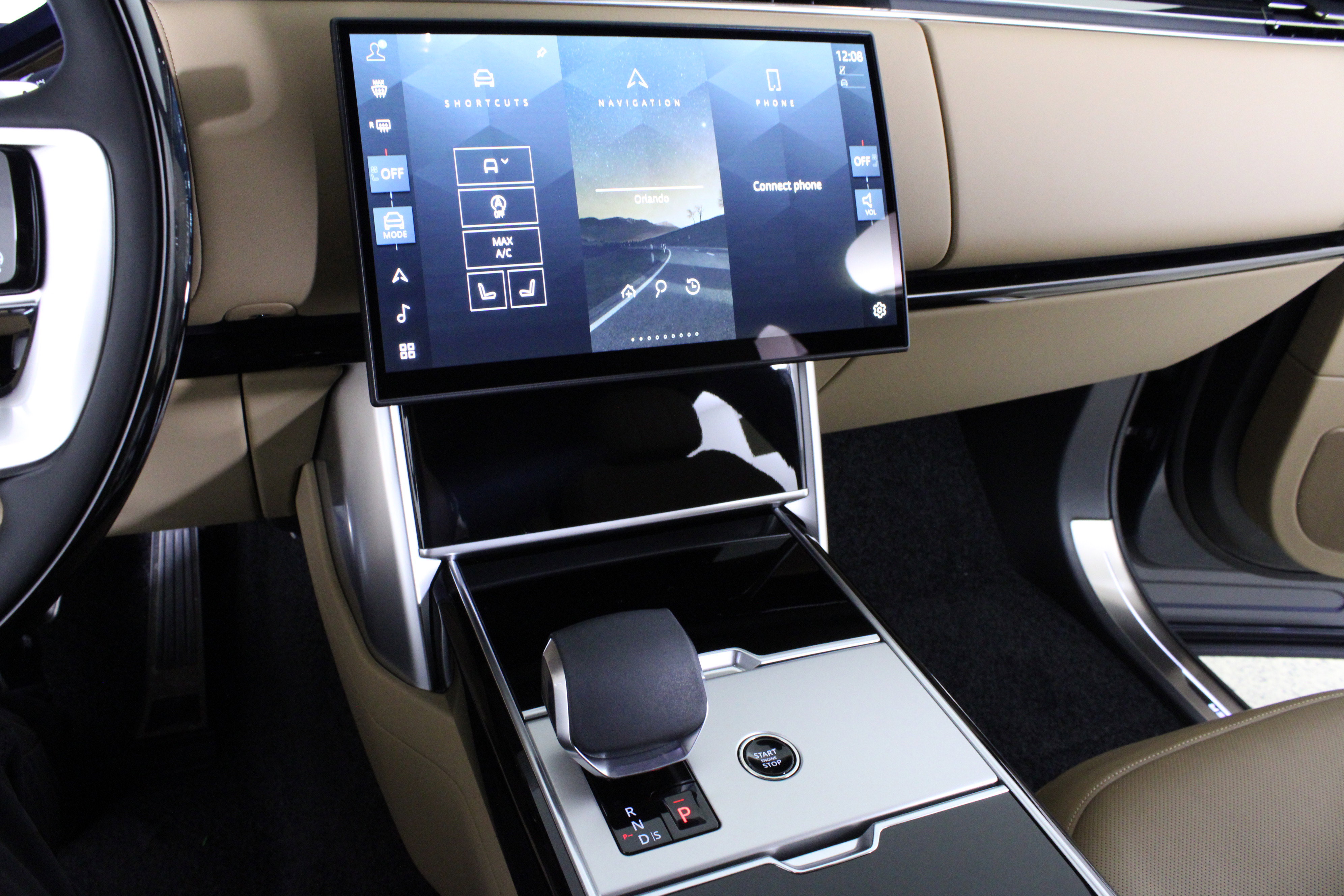 New 2026 Land Rover Range Rover Long Wheelbase SE image 19