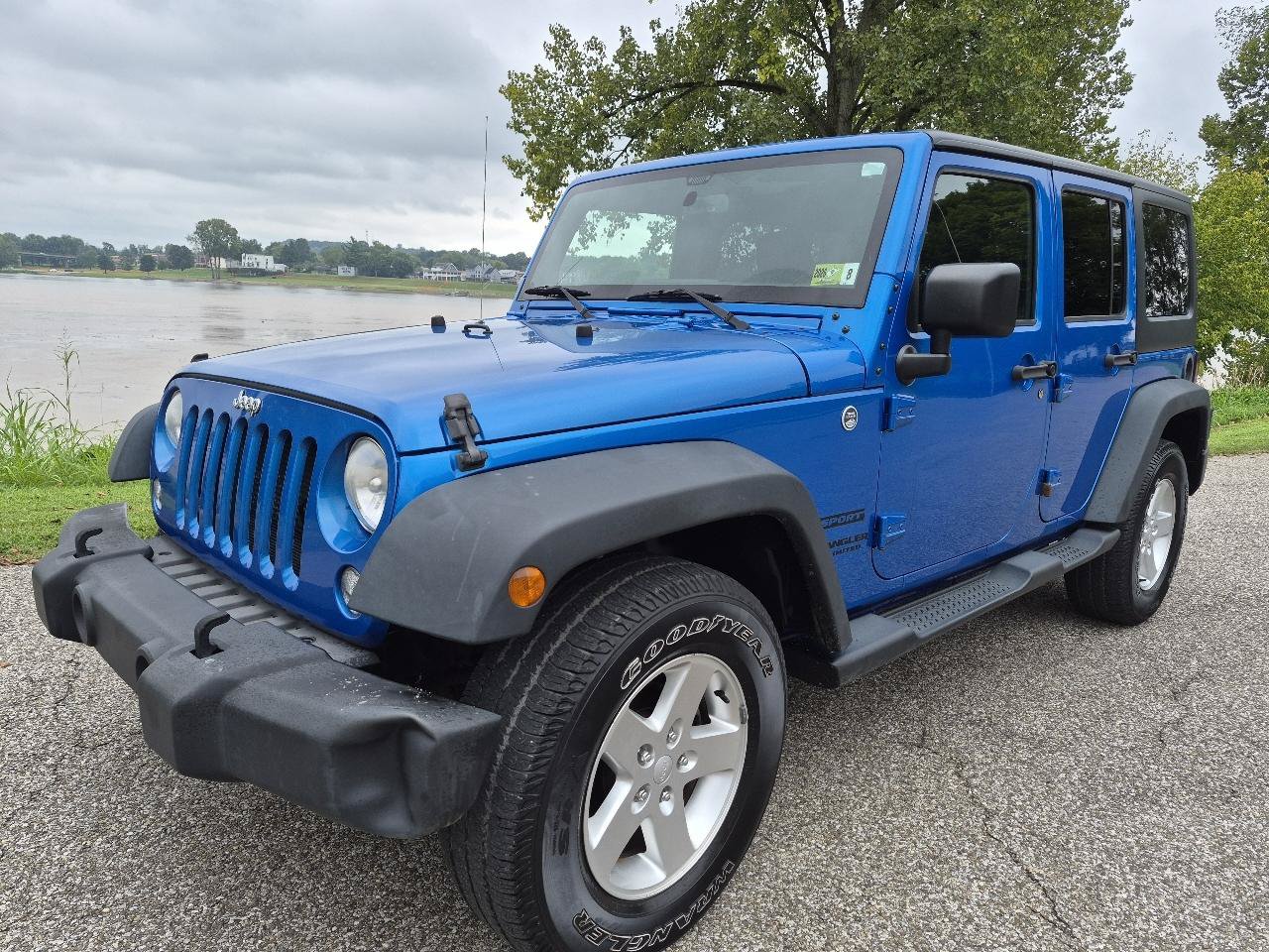 Used 2015 Jeep Wrangler Unlimited Sport w/ Quick Order Package 24S AWD/4WD image 1