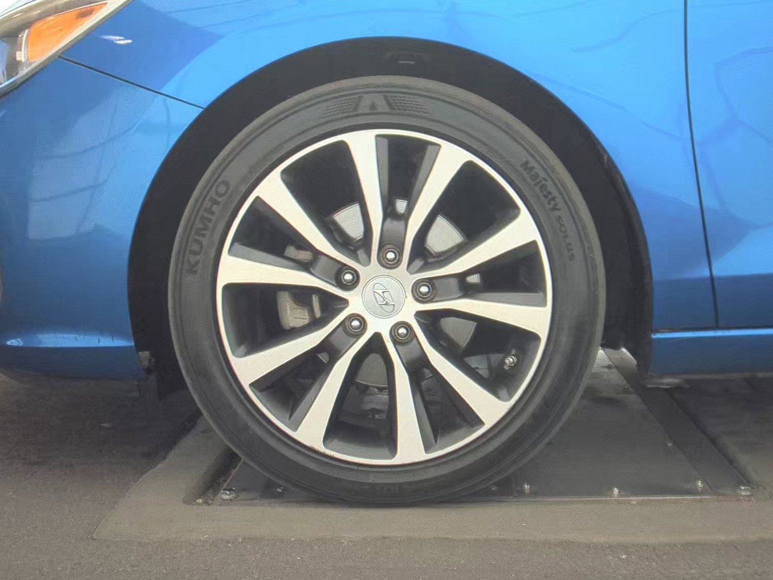 Used 2018 Hyundai Elantra GT FWD image 6
