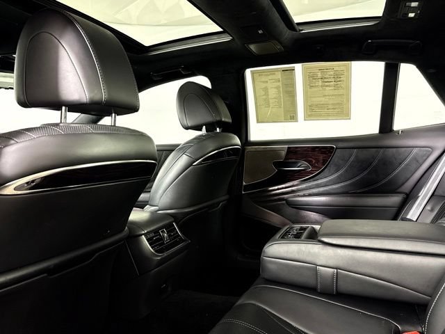 Used 2023 Lexus LS 500 w/ Interior Upgrade Package RWD image 30