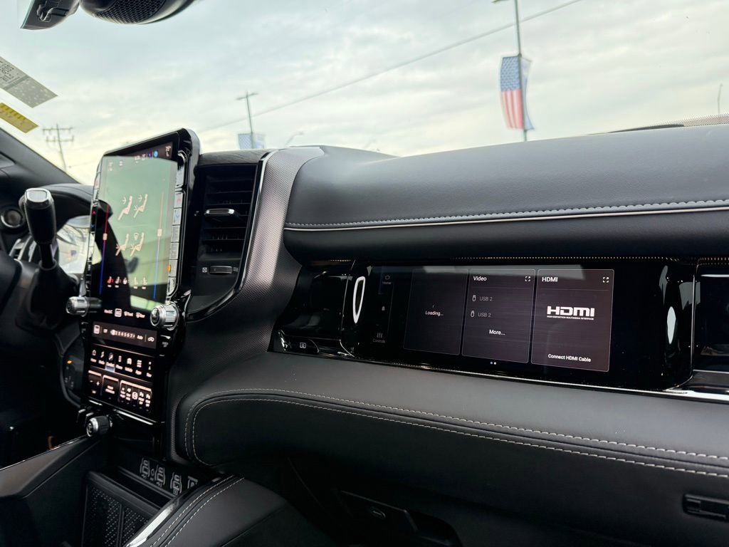 Used 2026 RAM 3500 Limited image 31