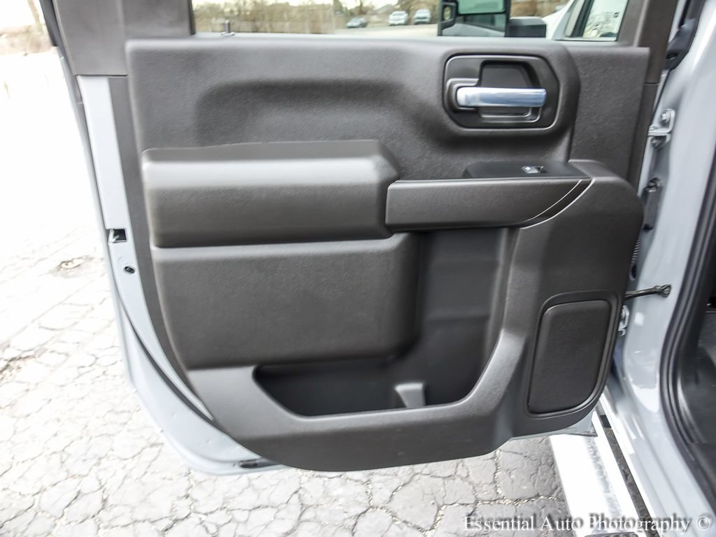 Used 2025 Chevrolet Silverado 2500 Custom w/ Custom Value Package AWD/4WD image 21