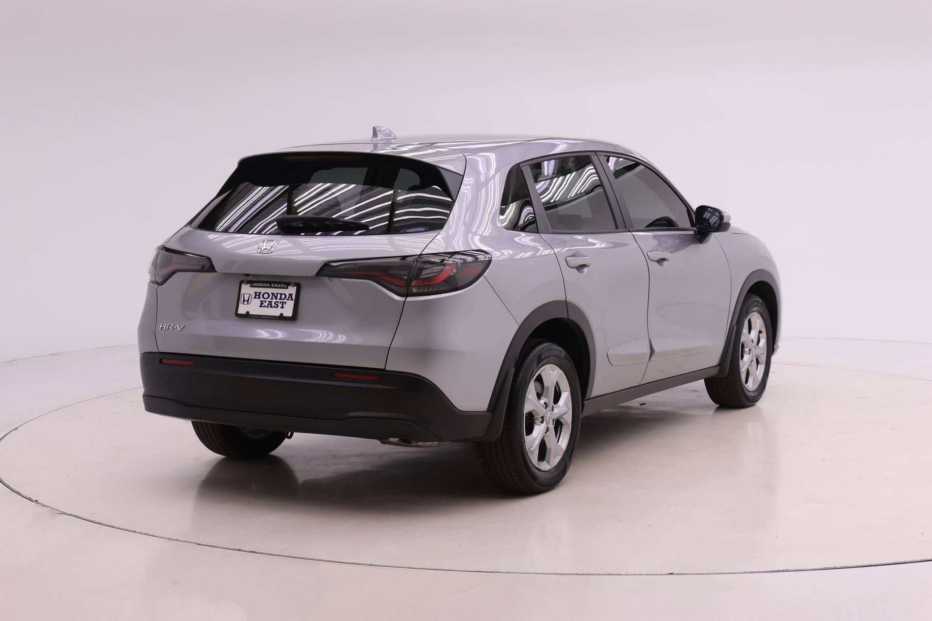 Certified 2023 Honda HR-V LX image 2