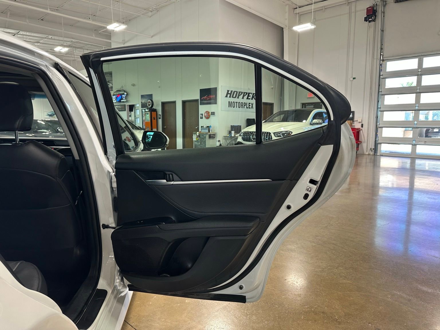 Used 2018 Toyota Camry XLE w/ Audio Package FWD image 37