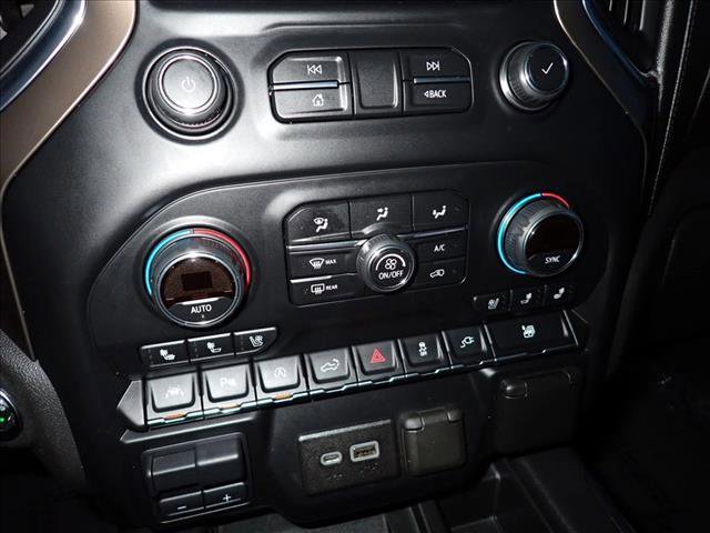 Used 2019 Chevrolet Silverado 1500 High Country w/ Technology Package image 24