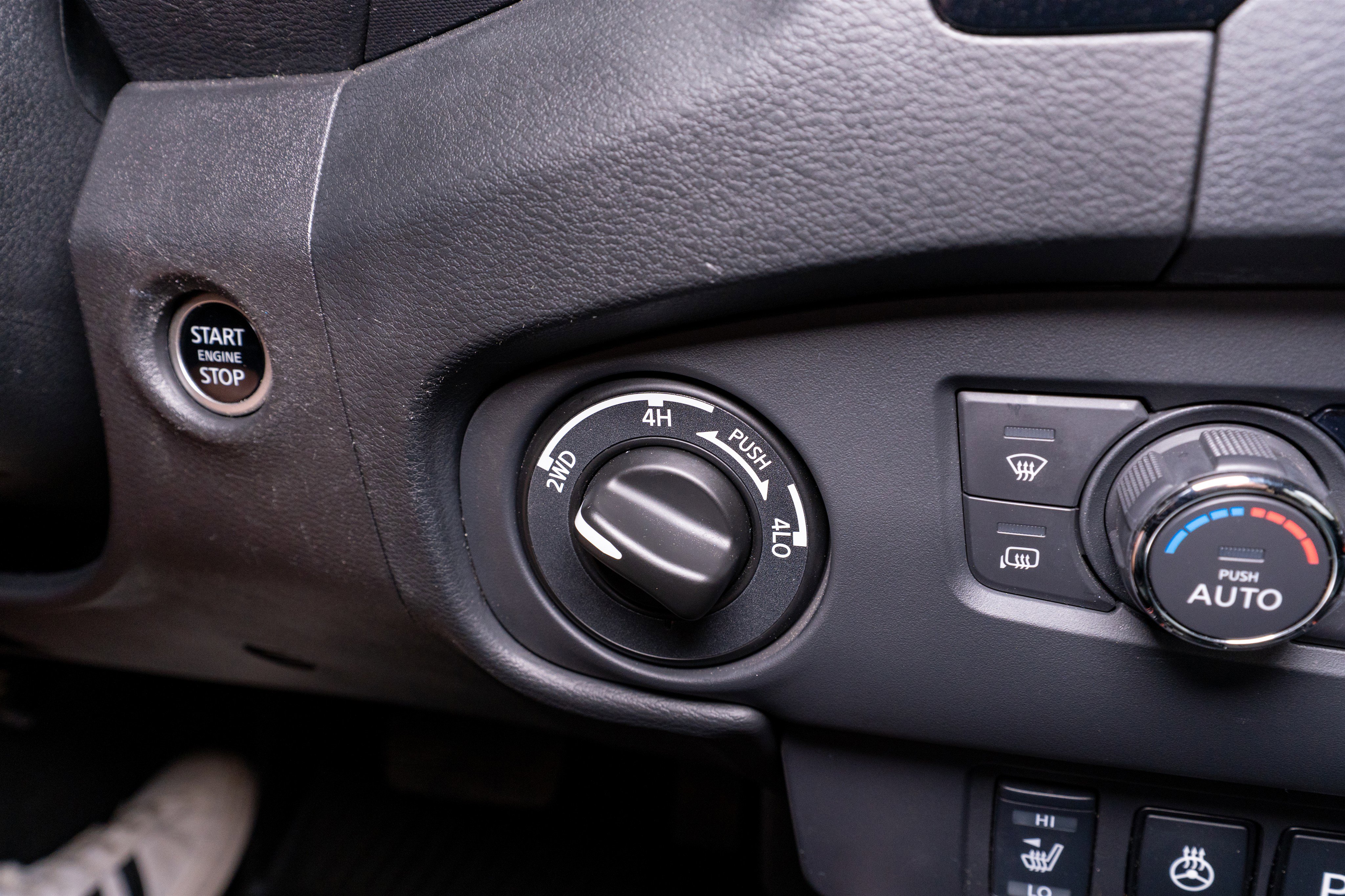 Used 2023 Nissan Frontier PRO-4X w/ Pro-4X Premium Package image 26