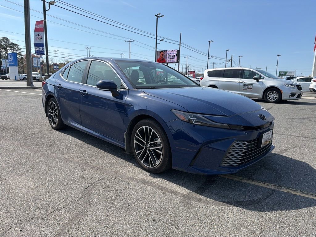 Used 2025 Toyota Camry XLE image 7