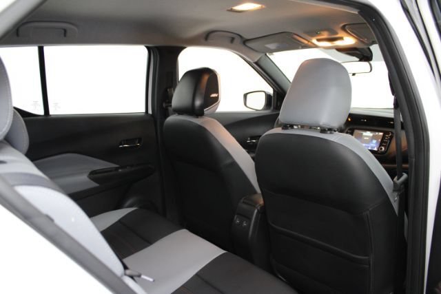 Used 2021 Nissan Kicks SR w/ SR Premium Package FWD image 26