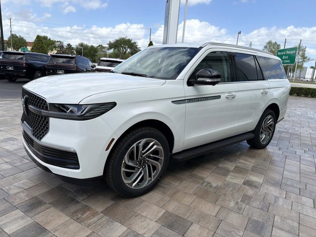 New 2026 Lincoln Navigator Premiere image 5