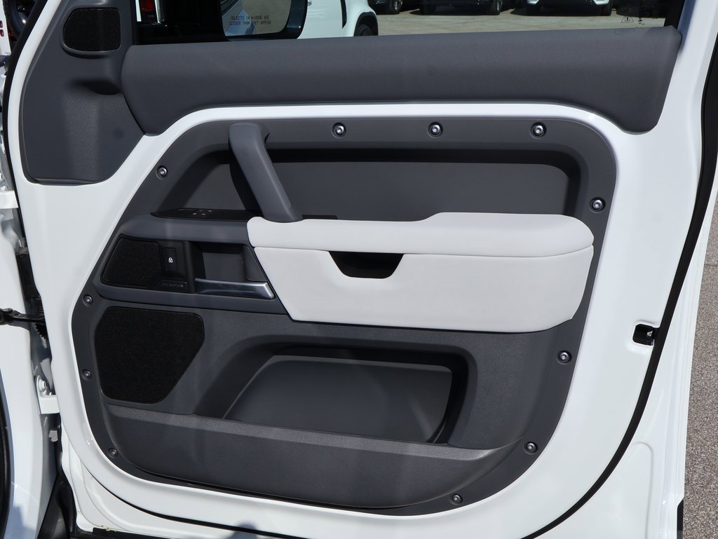New 2025 Land Rover Defender 110 S image 12