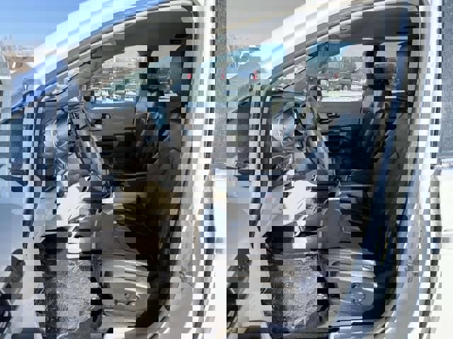 Used 2023 Chrysler Pacifica Touring-L image 11