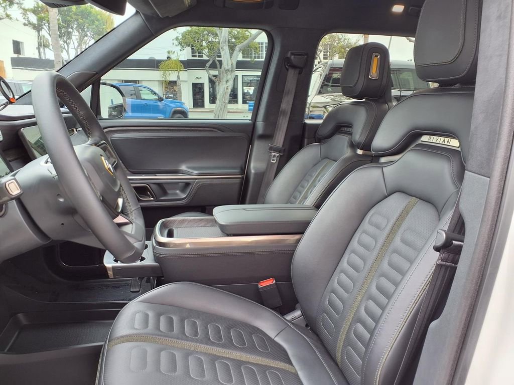 Used 2023 Rivian R1T Adventure AWD/4WD image 18