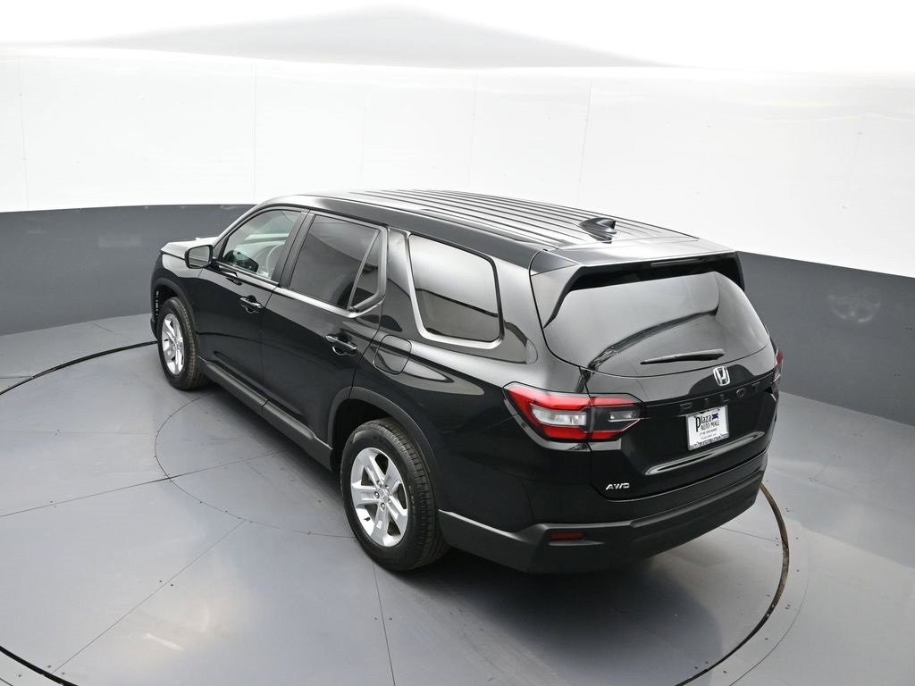 Used 2023 Honda Pilot LX image 40